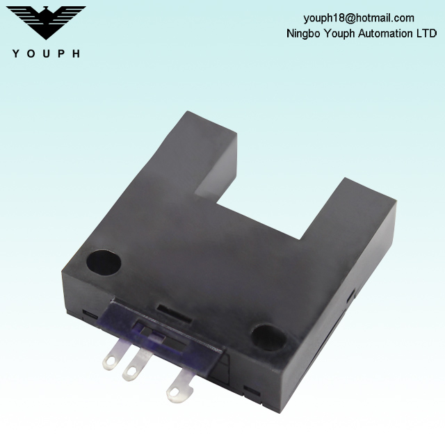 OMRON EE-SPX303N Photoelectric Switch Sensor