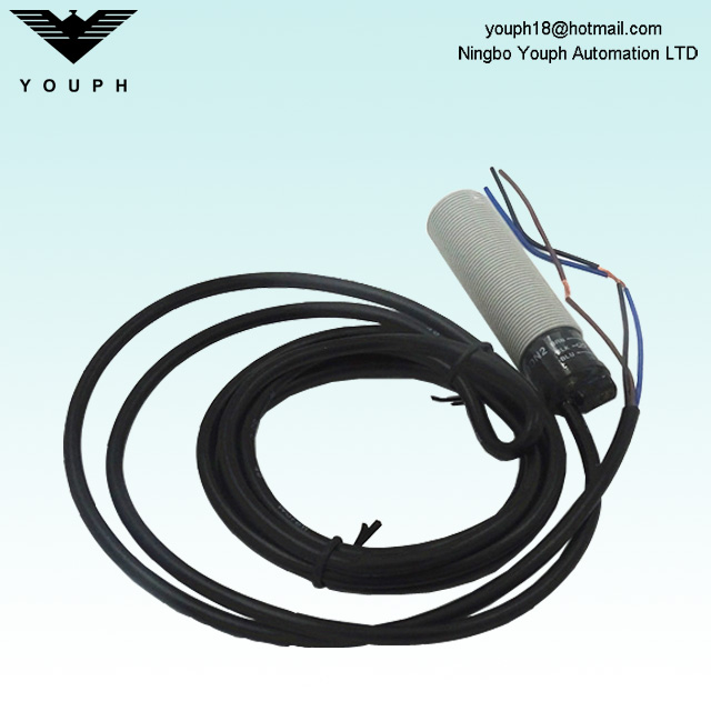 Autonics CR18-8DN2 M18 NPN Normally Closed Proximity Sensor