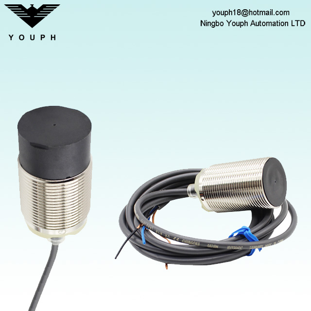 OMRON E2B-M30KN20 E2B-M30-KS15-WZ-C1 Proximity Sensor