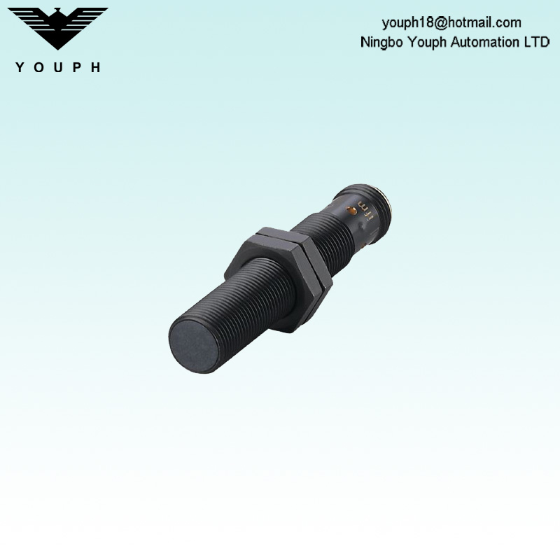 IFM IFW200 IFK3003BBPKG/K1/SC/US104 Inductive Sensor