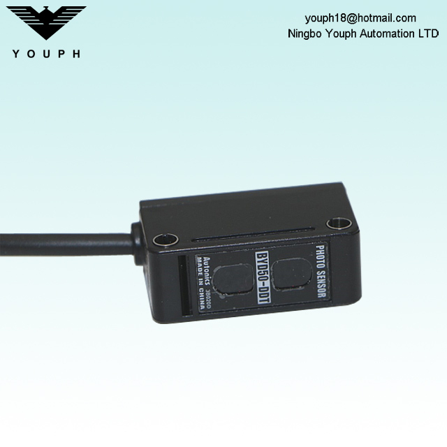 Autonics BYD50-DDT Convergent reflective with Amplifier Photoelectric Sensor