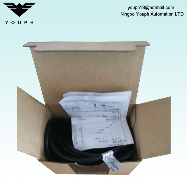 Autonics CR30-15AC M30 Normally closed CYLINDRICAL AC Proximity Sensor