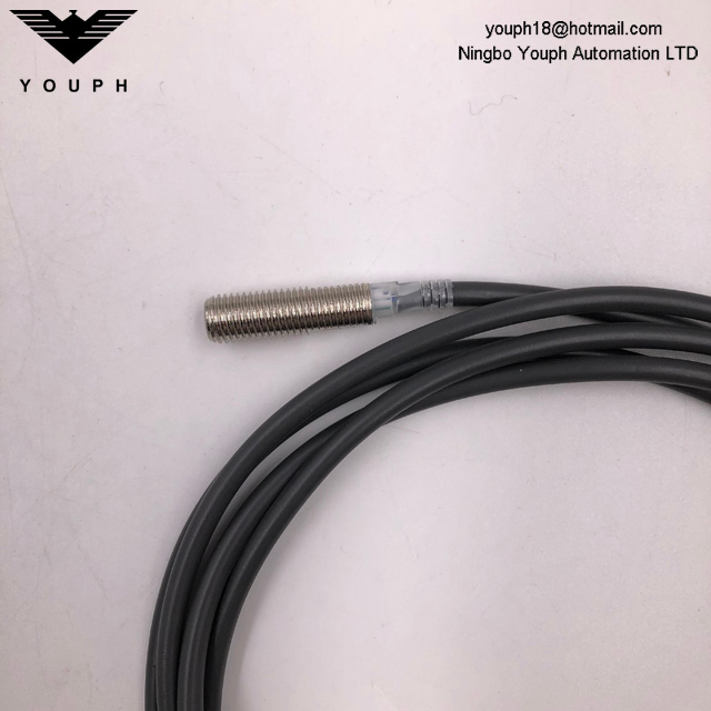 OMRON E2E-X2D1-N-Z E2E NEXT Series Proximity Sensor