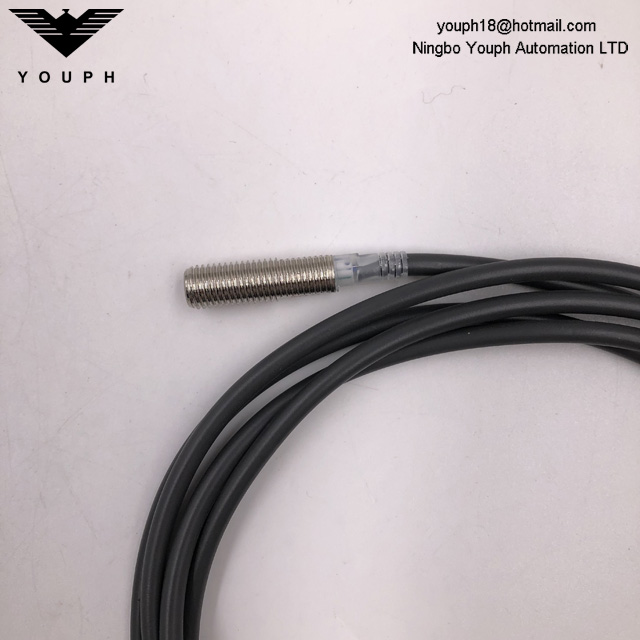 OMRON E2E-X2D1-N-Z E2E NEXT Series Proximity Sensor