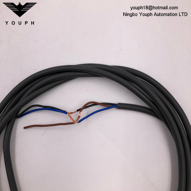 OMRON E2E-X5MF1-Z E2E NEXT Series DC Power Proximity Sensor