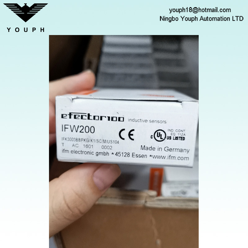 IFM IFW200 IFK3003BBPKG/K1/SC/US104 Inductive Sensor