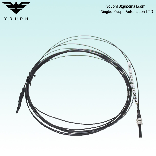 OMRON E32-PC31 2M E32-ZC31 Photoelectric Switch