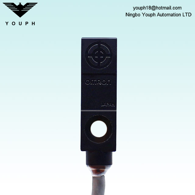 OMRON TL-W1R5MC1 Proximity Sensor Switch