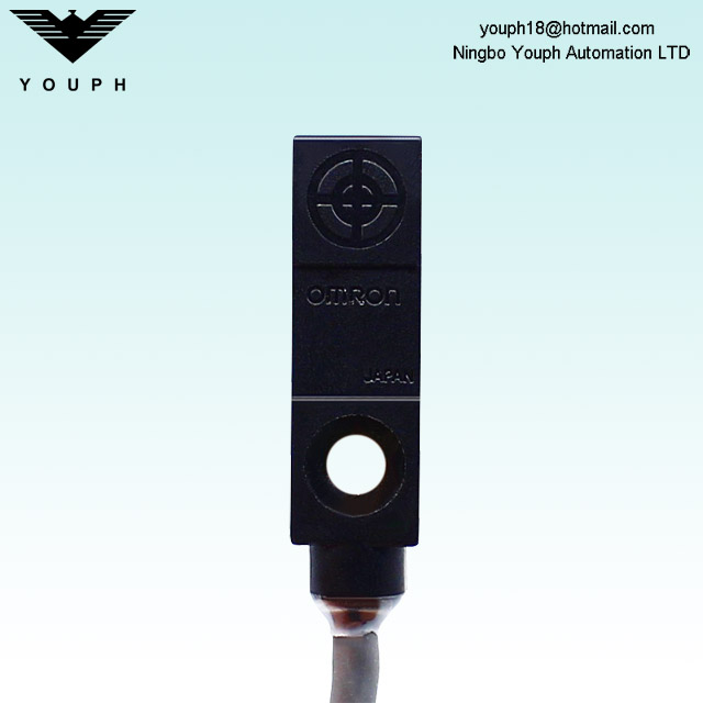 OMRON TL-W1R5MC1 Proximity Sensor Switch