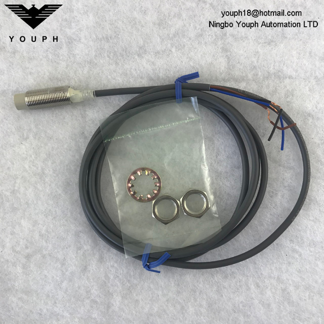 OMRON E2E-X5ME1-Z E2E NEXT Series DC 3 wire Proximity Sensor