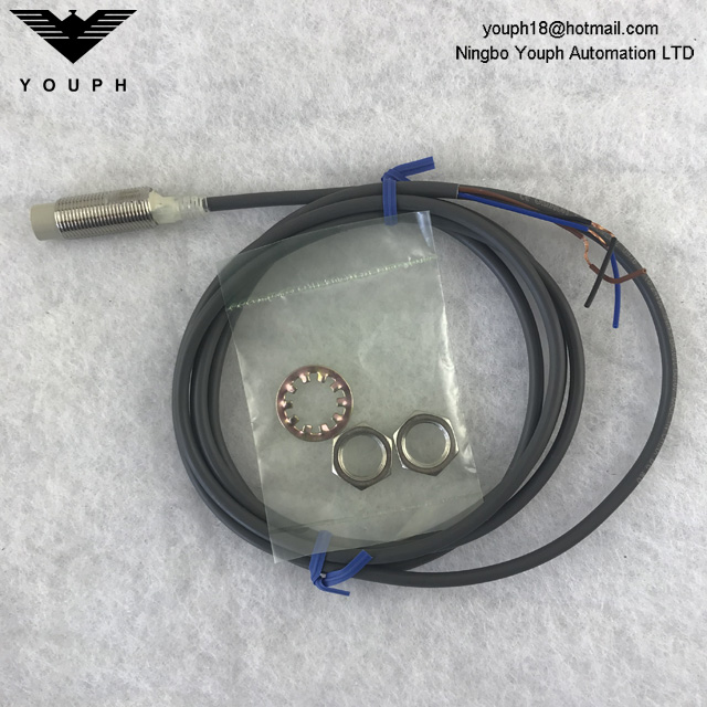 OMRON E2E-X5ME1-Z E2E NEXT Series DC 3 wire Proximity Sensor