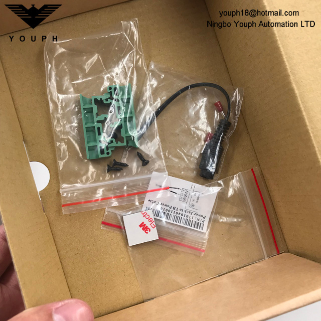MOXA TCC-100I V2.2.1Isolated RS-232 to RS-422/485 Bidirectional Converter