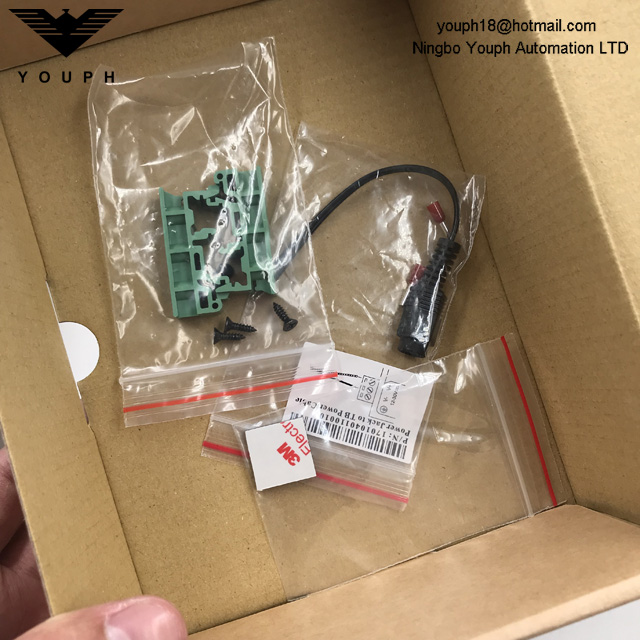 MOXA TCC-100I V2.2.1Isolated RS-232 to RS-422/485 Bidirectional Converter