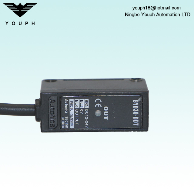 Autonics BYD30-DDT Convergent reflective Amplifier Photoelectric Sensor