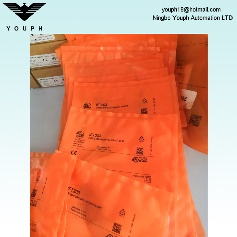 IFM IFT203 IFB3004BBPKG/M/V4A/US-104-DPS Proximity Sensor