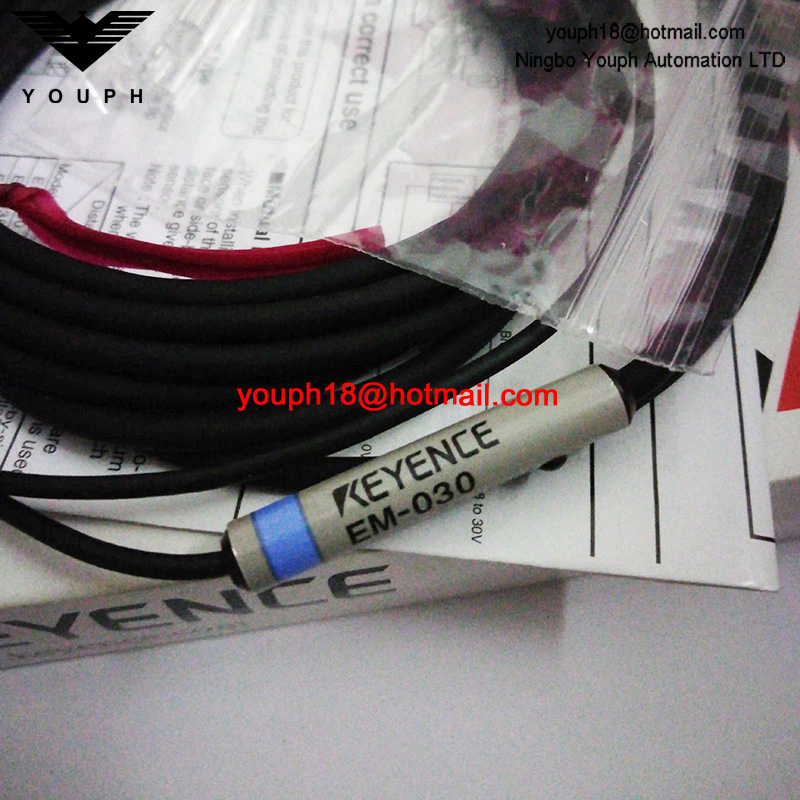 EM-030 KEYENCE 光 纤 Sensor