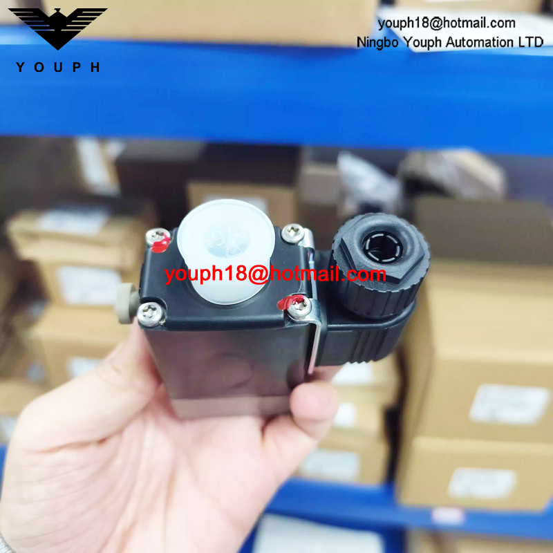 Burkert 00180496 G1/4 0330A Direct-acting 2/2-way Normally closed Solenoid valve