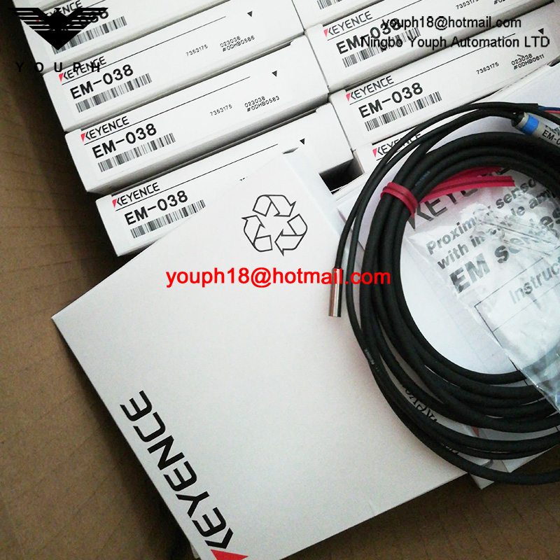 EM-038 KEYENCE Proximity Sensor
