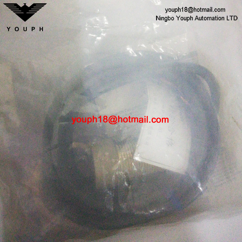 E2E-X20MD1-Z Omron Connect Proximity Type Sensor